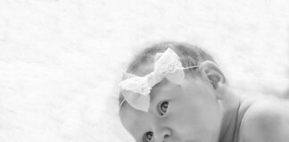 Jak pomóc niemowlakowi w robieniu kupy?