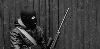 Czy snajper strzela w głowę?