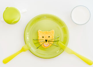 Jak nauczyć dziecko jeść samodzielnie bez stresu