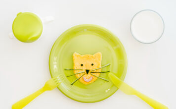 Jak nauczyć dziecko jeść samodzielnie bez stresu