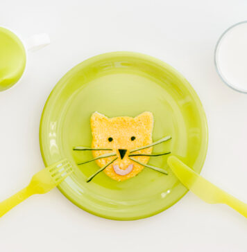 Jak nauczyć dziecko jeść samodzielnie bez stresu